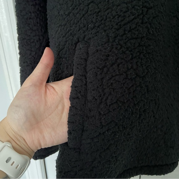 Abercrombie & Fitch Sherpa Quarter Zip Sweatshirt - Picture 3 of 3